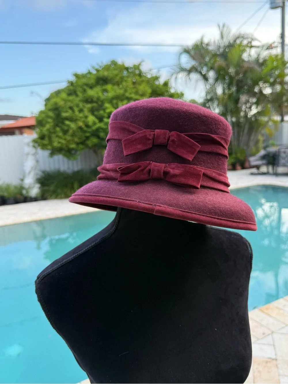Vintage 1920s Style Burgundy Wool Felt Cloche Hat – Made in Italy